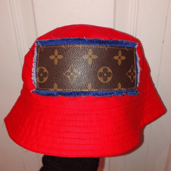 Red bucket hat designer - Picture 2 of 4